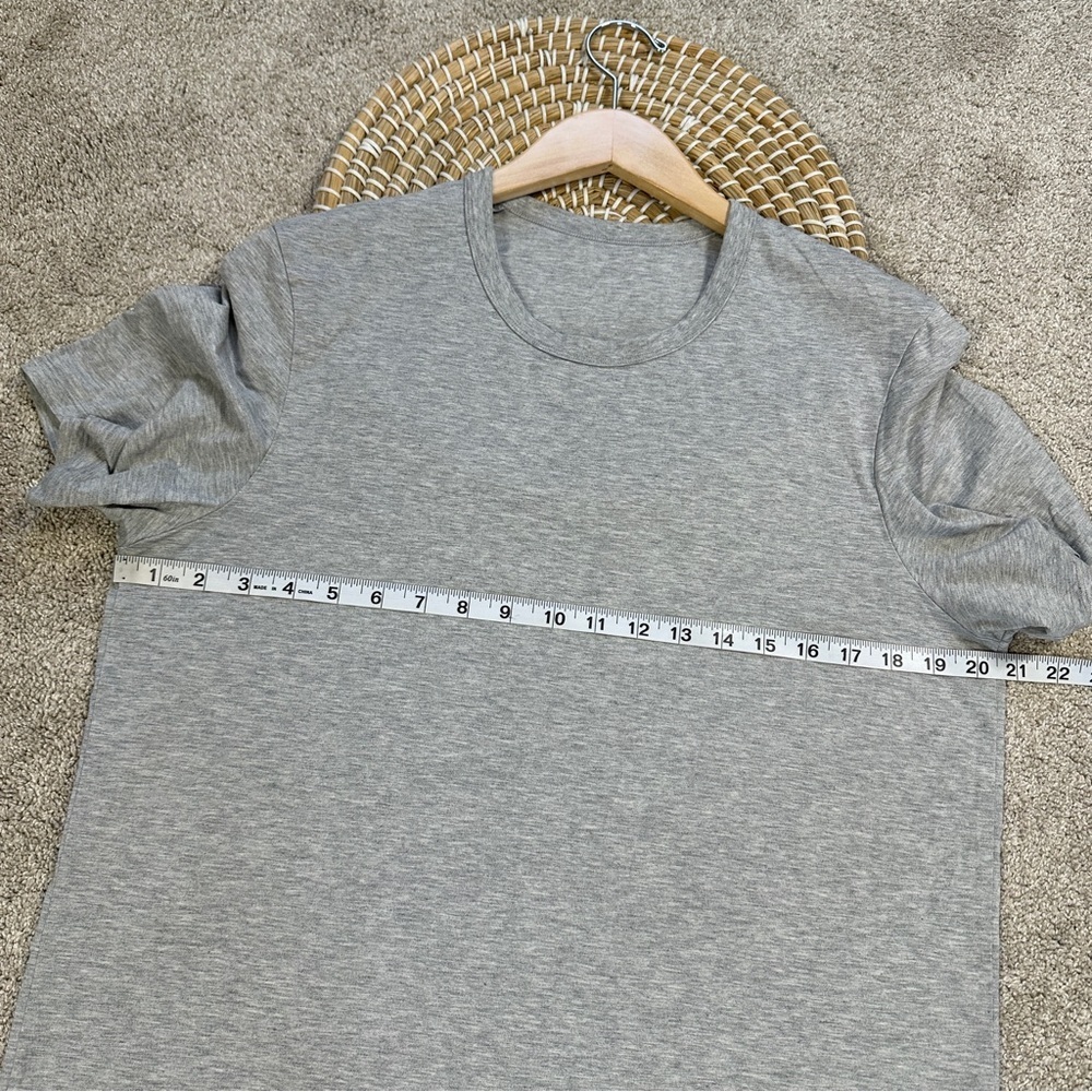 Lululemon Men’s 5 Year Basic Tee *Updated Fit in Heathered Core Medium Grey L - Picture 11 of 11